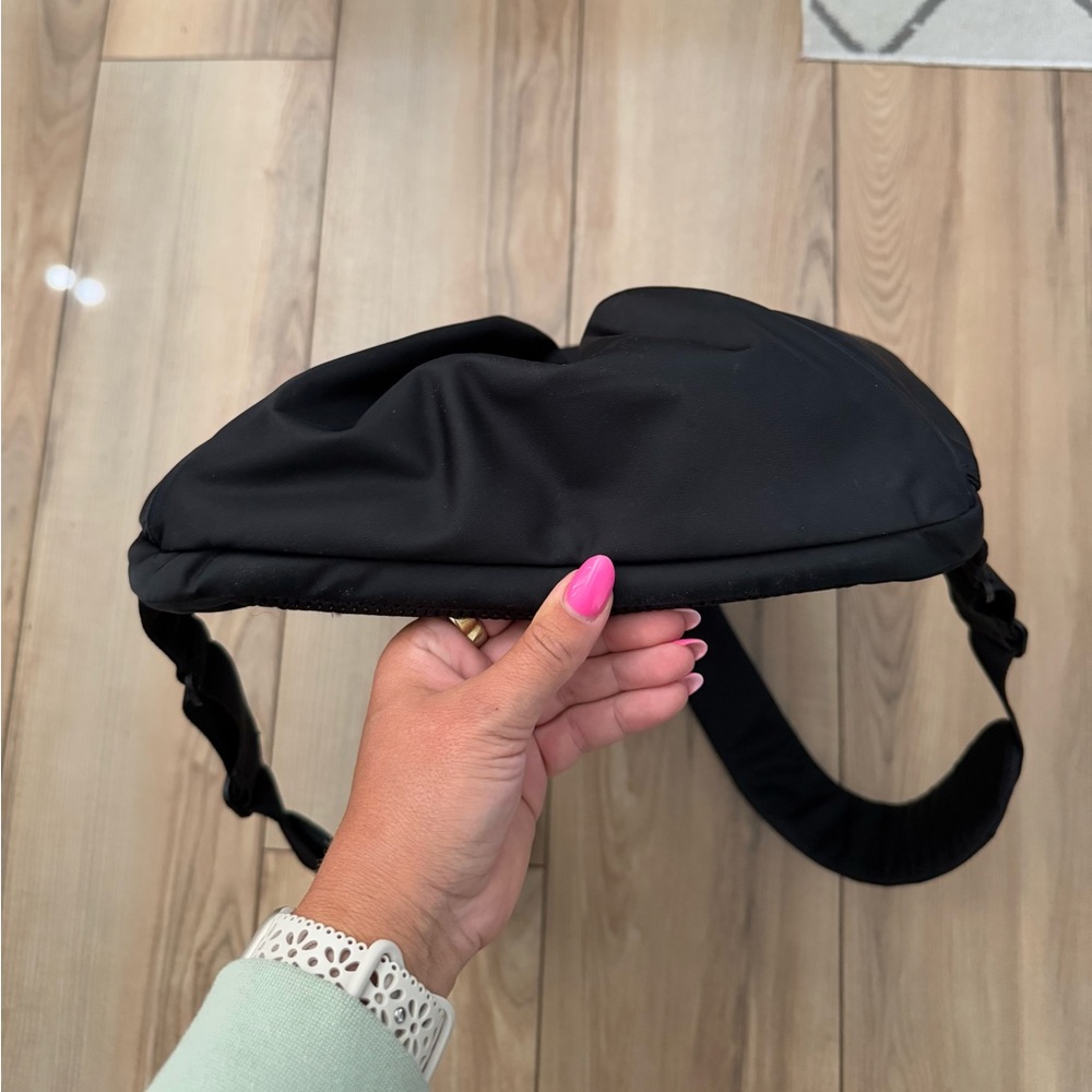 Lululemon Out Of Range Backpack - Picture 15 of 16